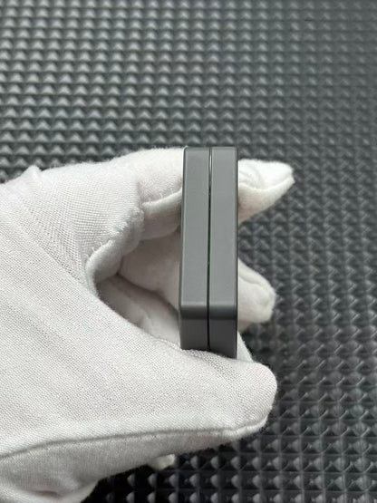 Mute Zirconium