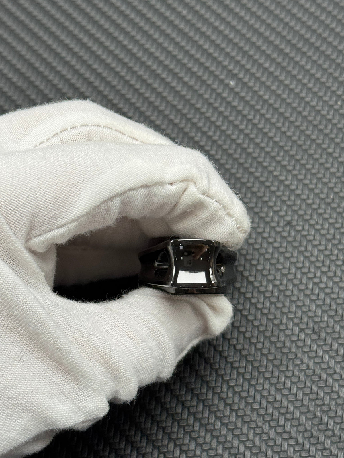 Oumuamua Premium & Buckle Zirconium Polished