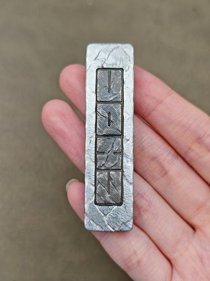 Choc Titanium Stone Textured Engraved