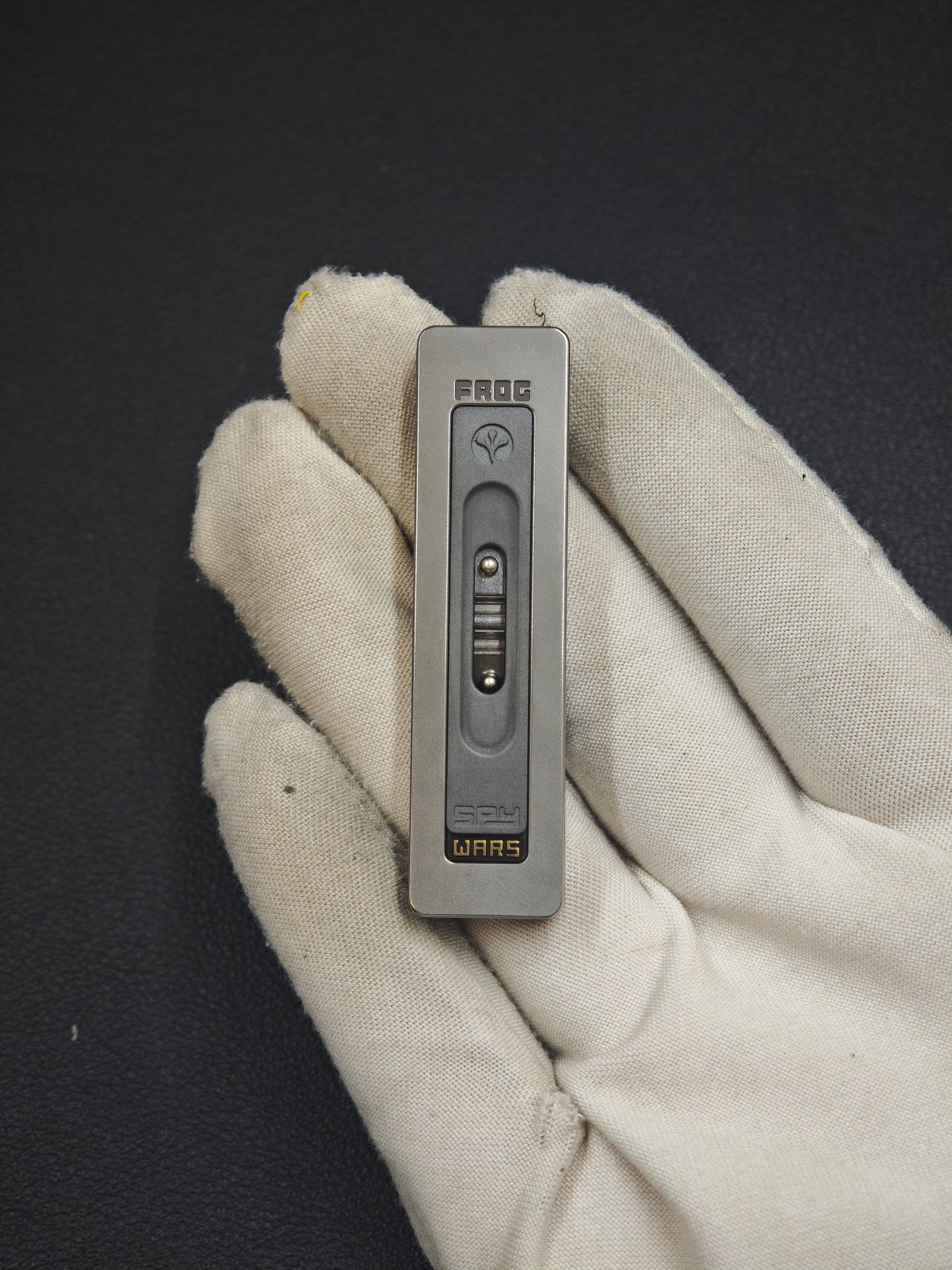 Frog Stainless Steel PEEK Zirconium