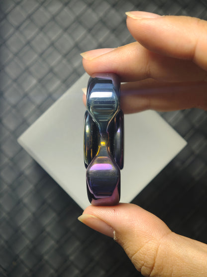 Three-Leaf Horizon Zirconium Oil Slick