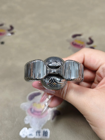 Three-Leaf Horizon Mega Superconductor