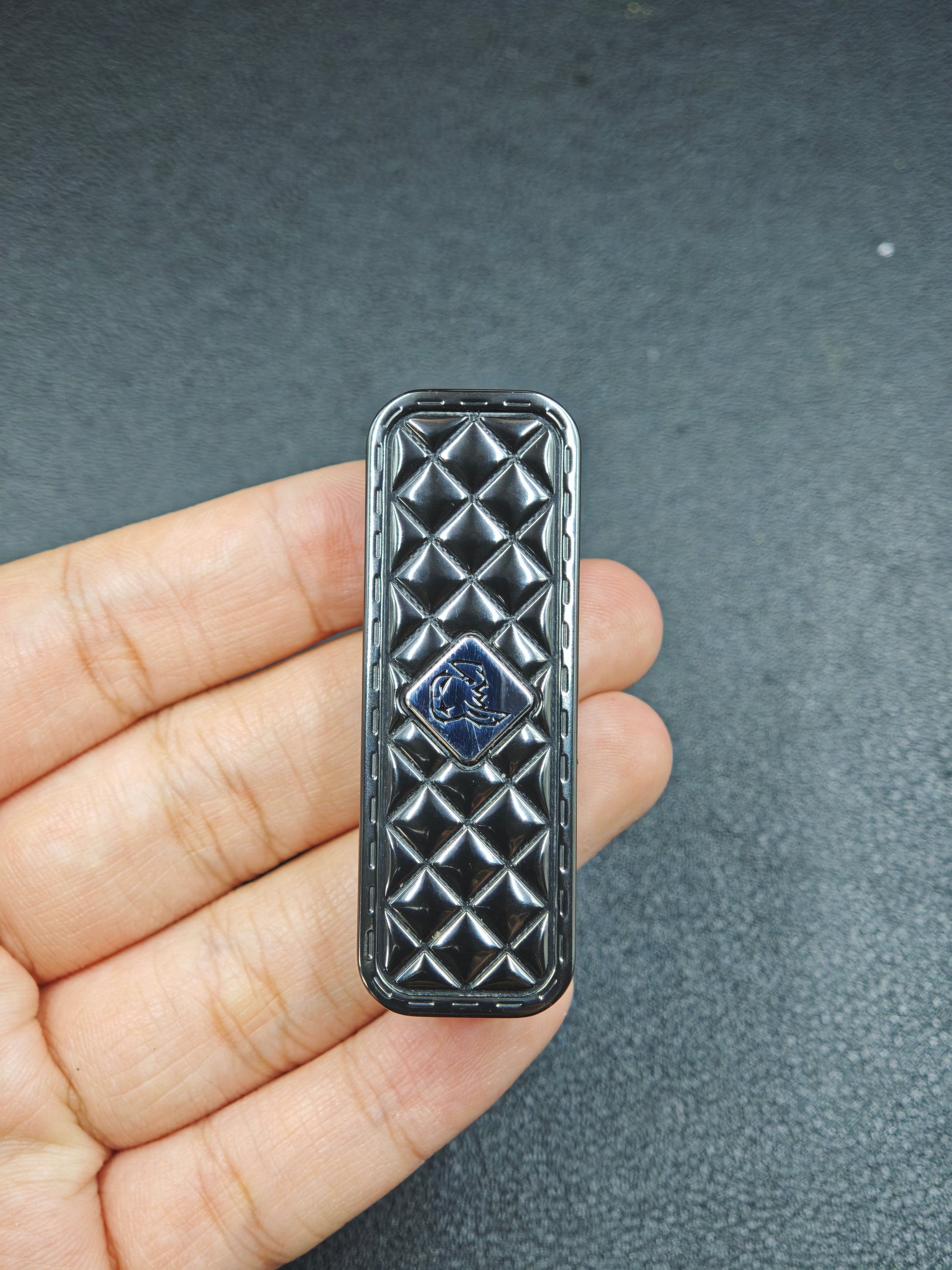 Feng Ling Zirconium