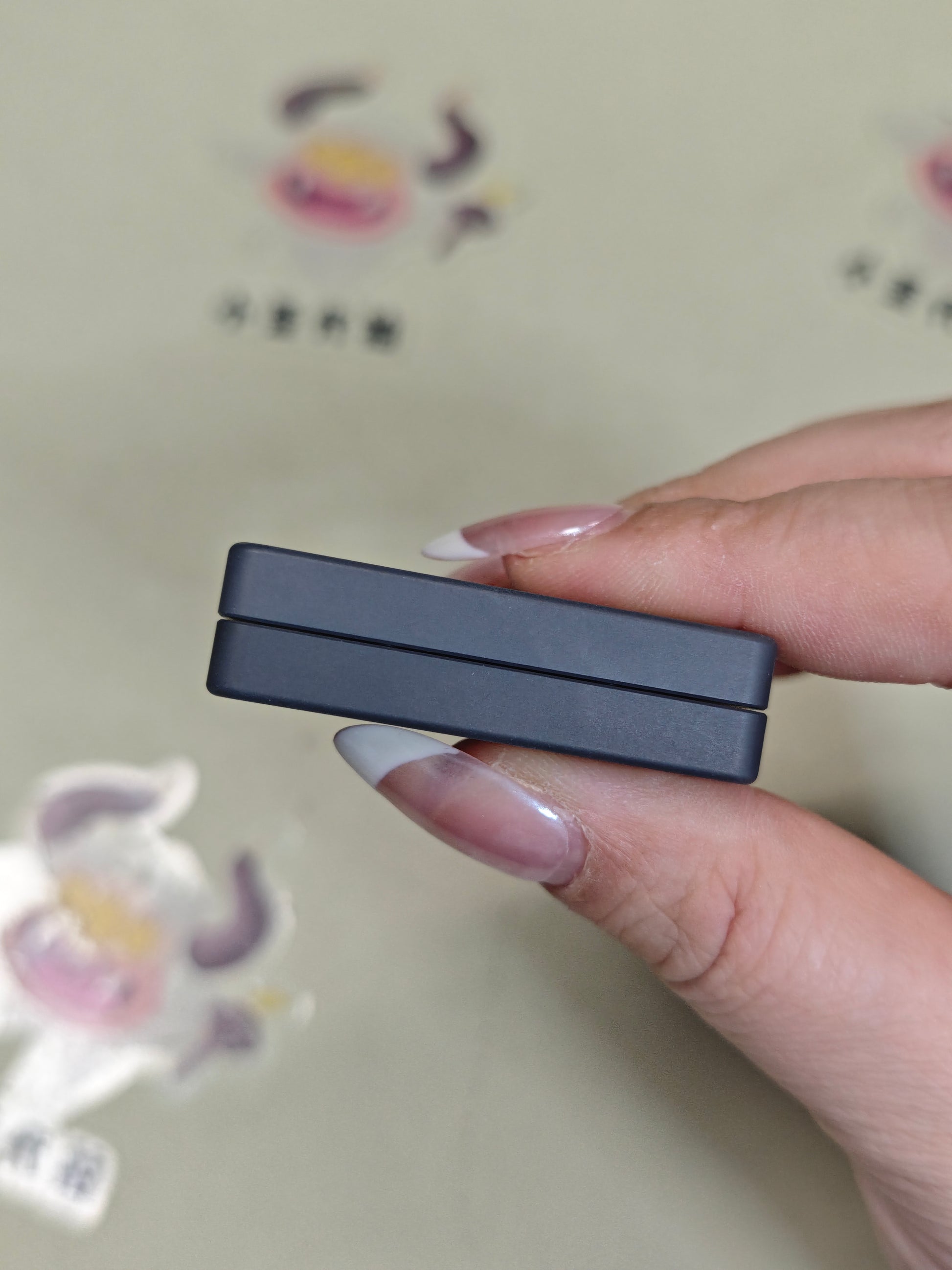 Mute Zirconium