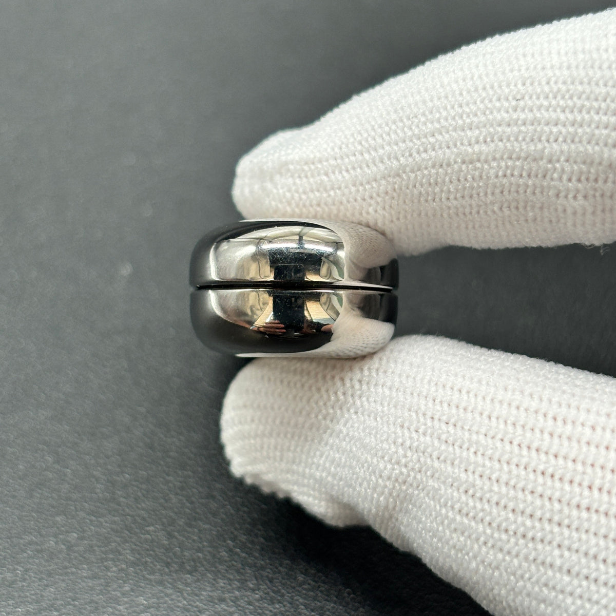 Floating Cloud Titanium Polished