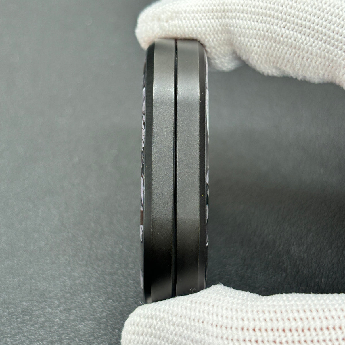 Groove Stainless Steel Resin-Sealed