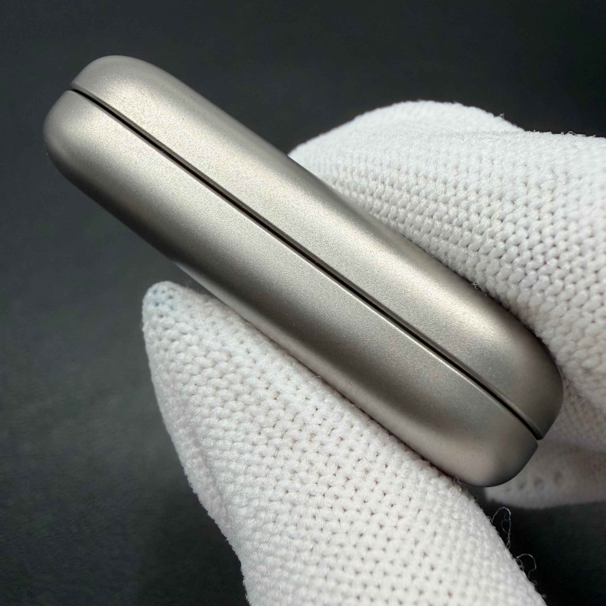 Floating Cloud Titanium