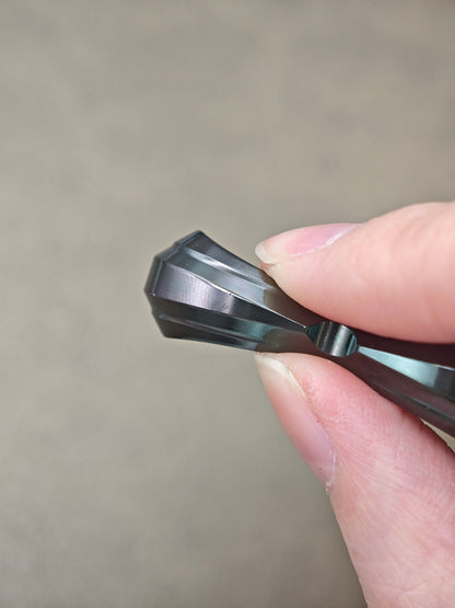 Cat's Eye Zirconium