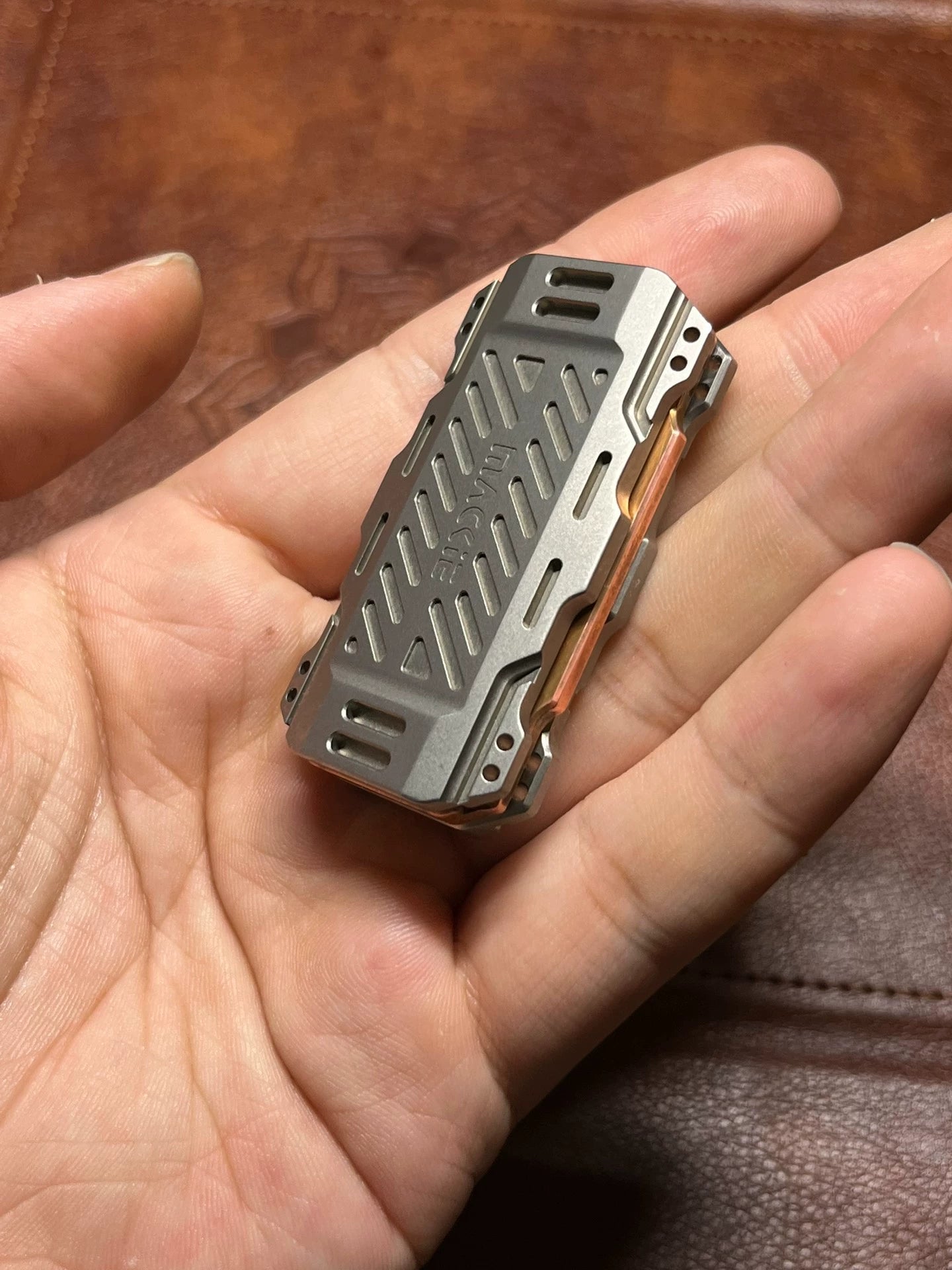 Lifepod Titanium