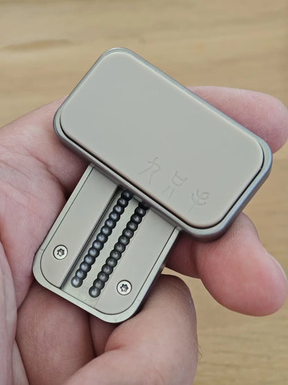 ZHUAN ZHUAN Slider Peek + Stainless Steel