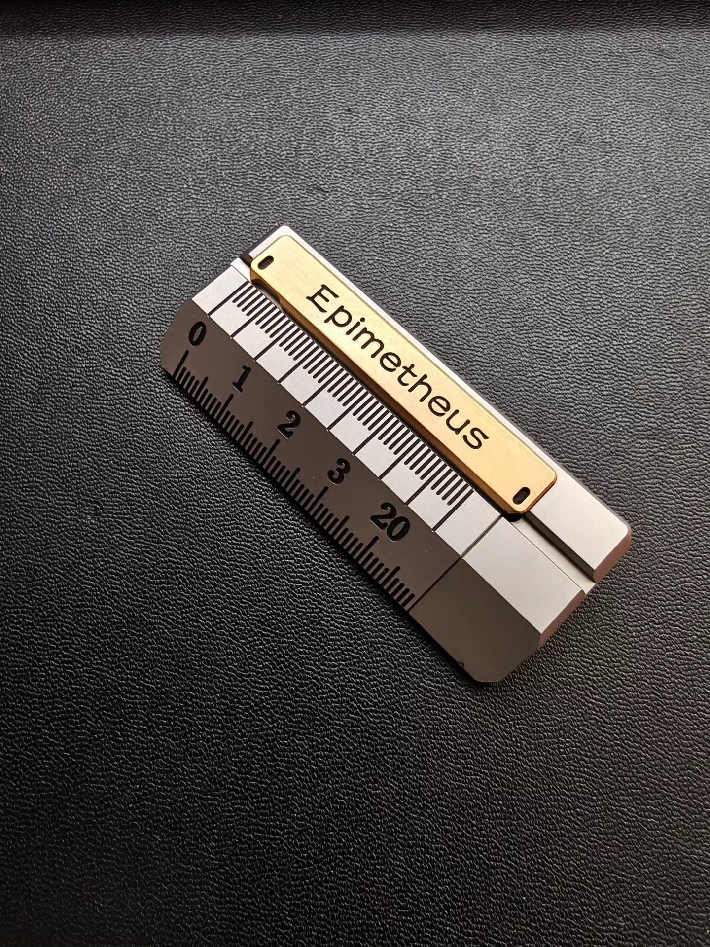 Quirky Ruler Titanium