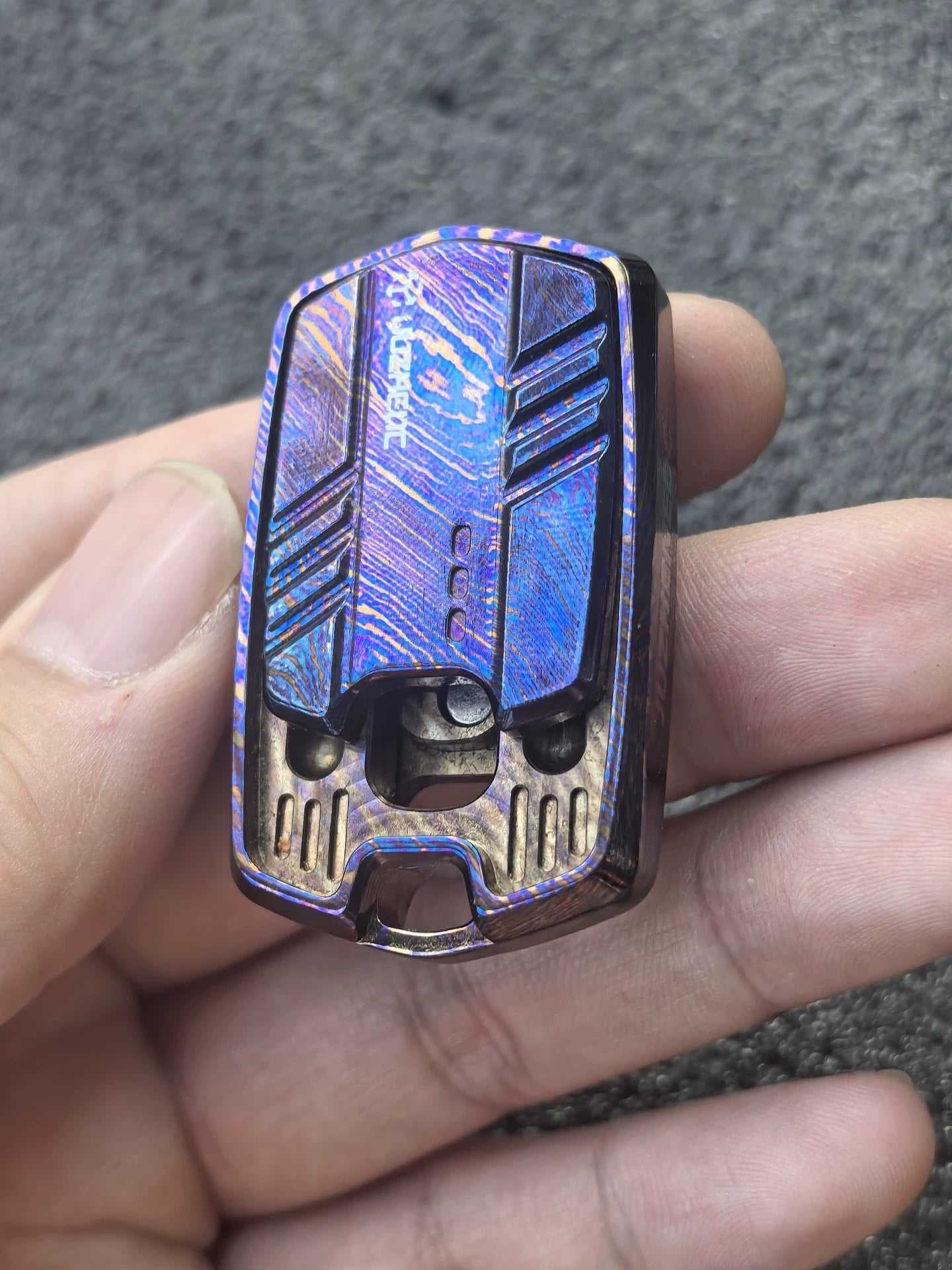 Thousand machines Titanium