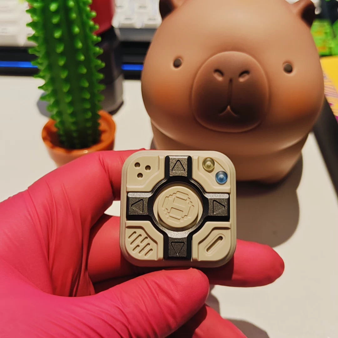 P-CUBE PEEK