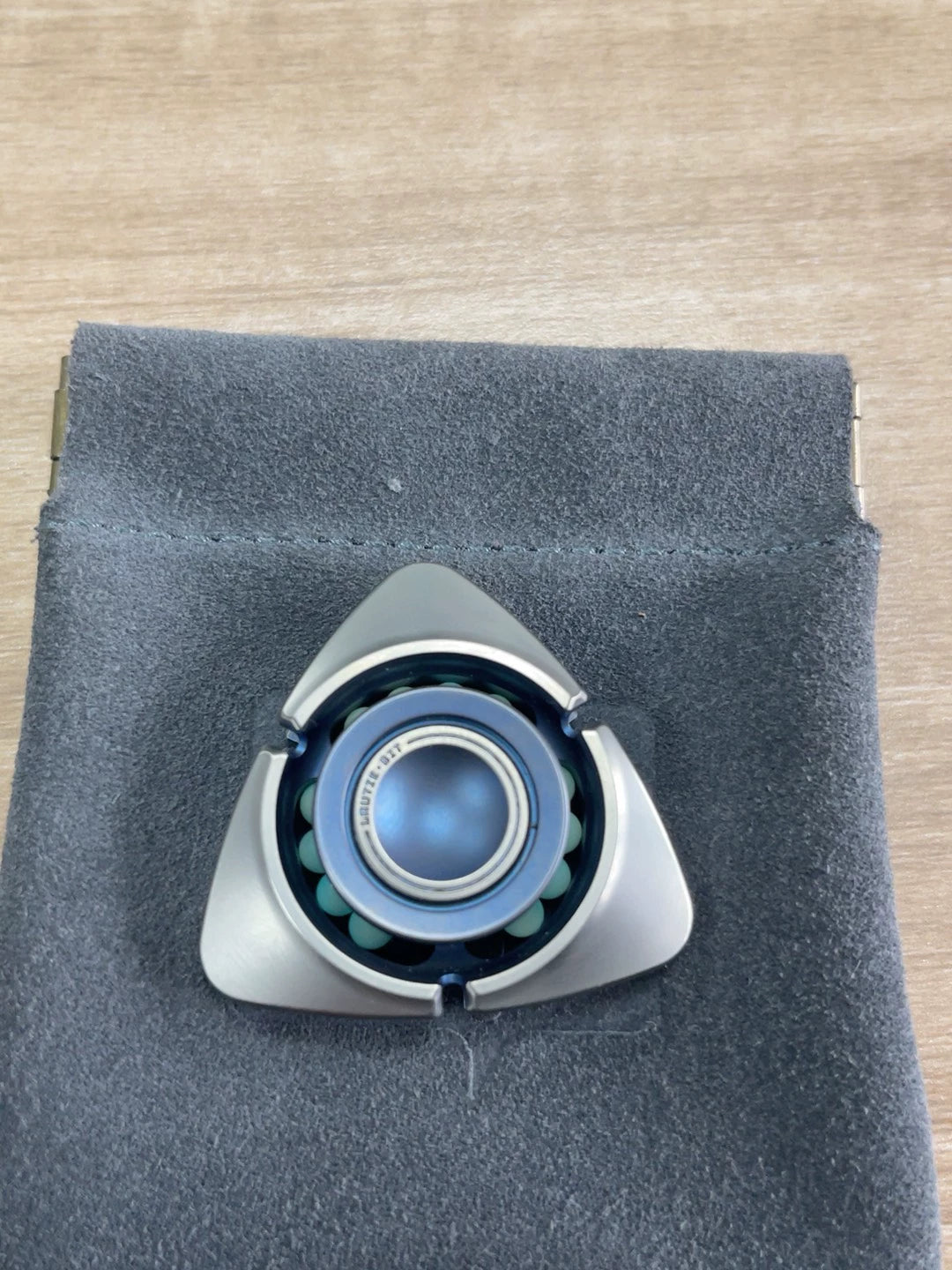 BIT04 Titanium