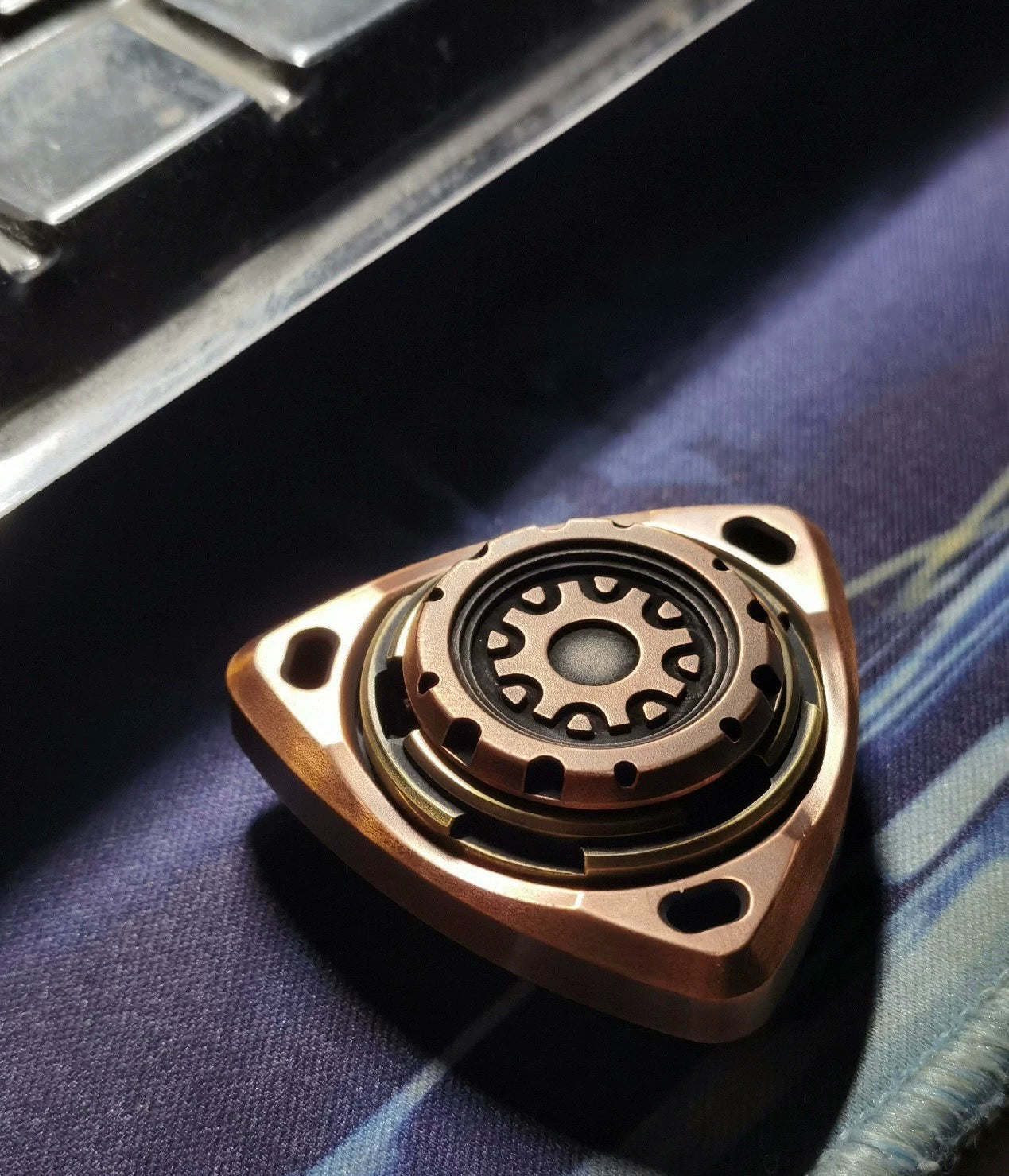 ROAR Spinner Brass