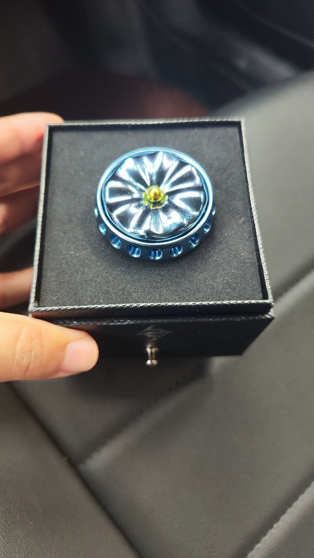 Eternal Flower Zirconium