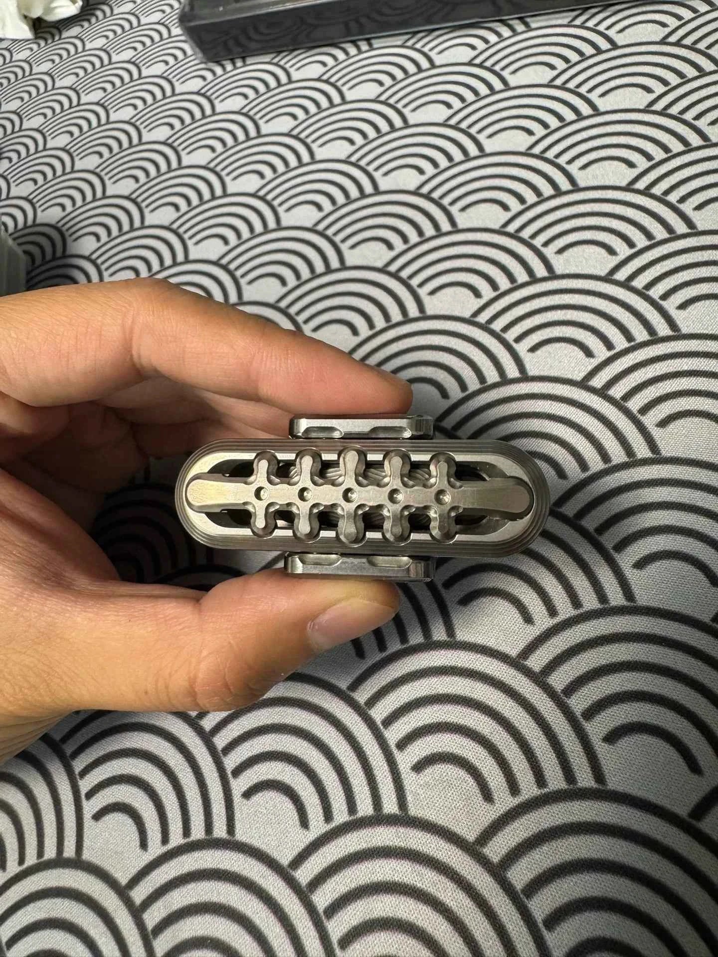 EXOSKELETON Titanium