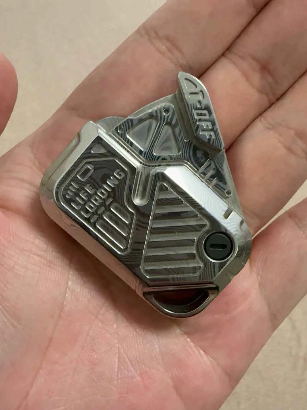 POP Throwing Card Damasteel