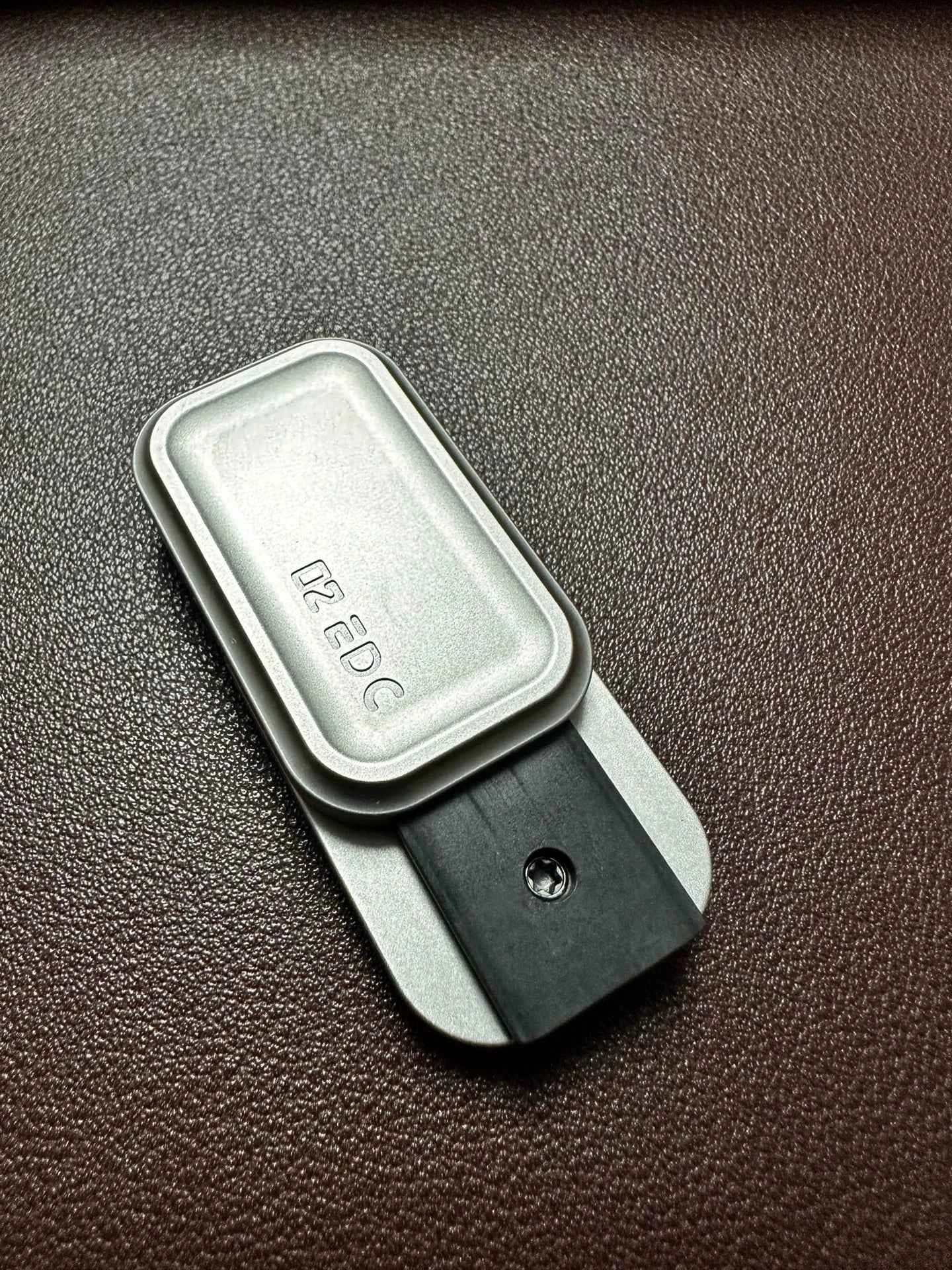Core Asymmetry Dense Stainless Steel