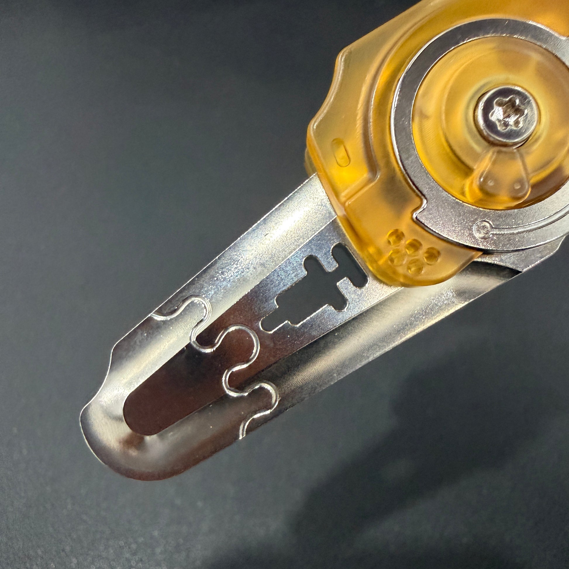 Dimension Slash Pry Bar Titanium PEI