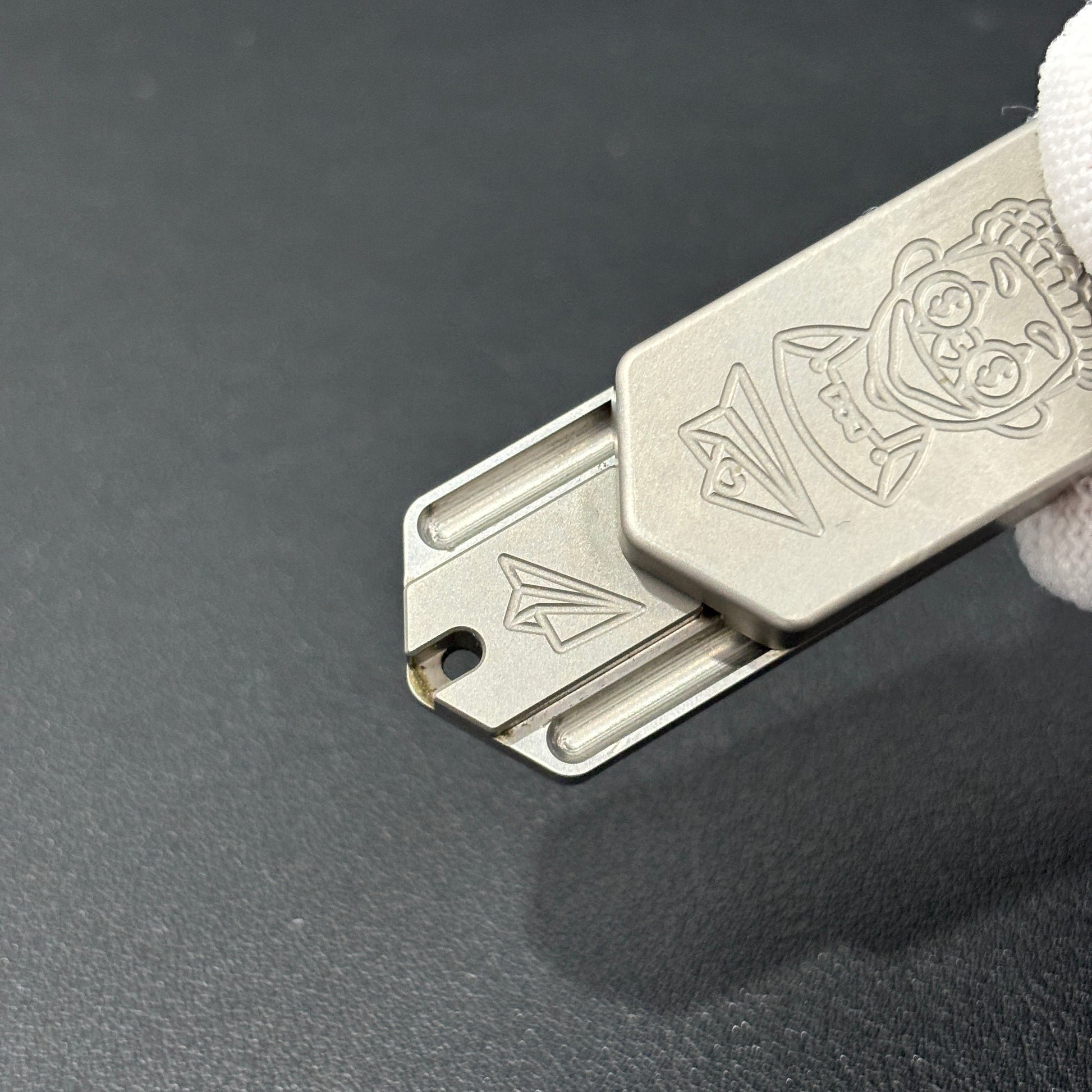 Plane Titanium