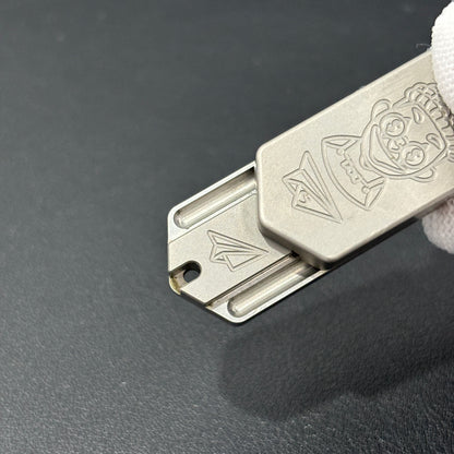 Plane Titanium