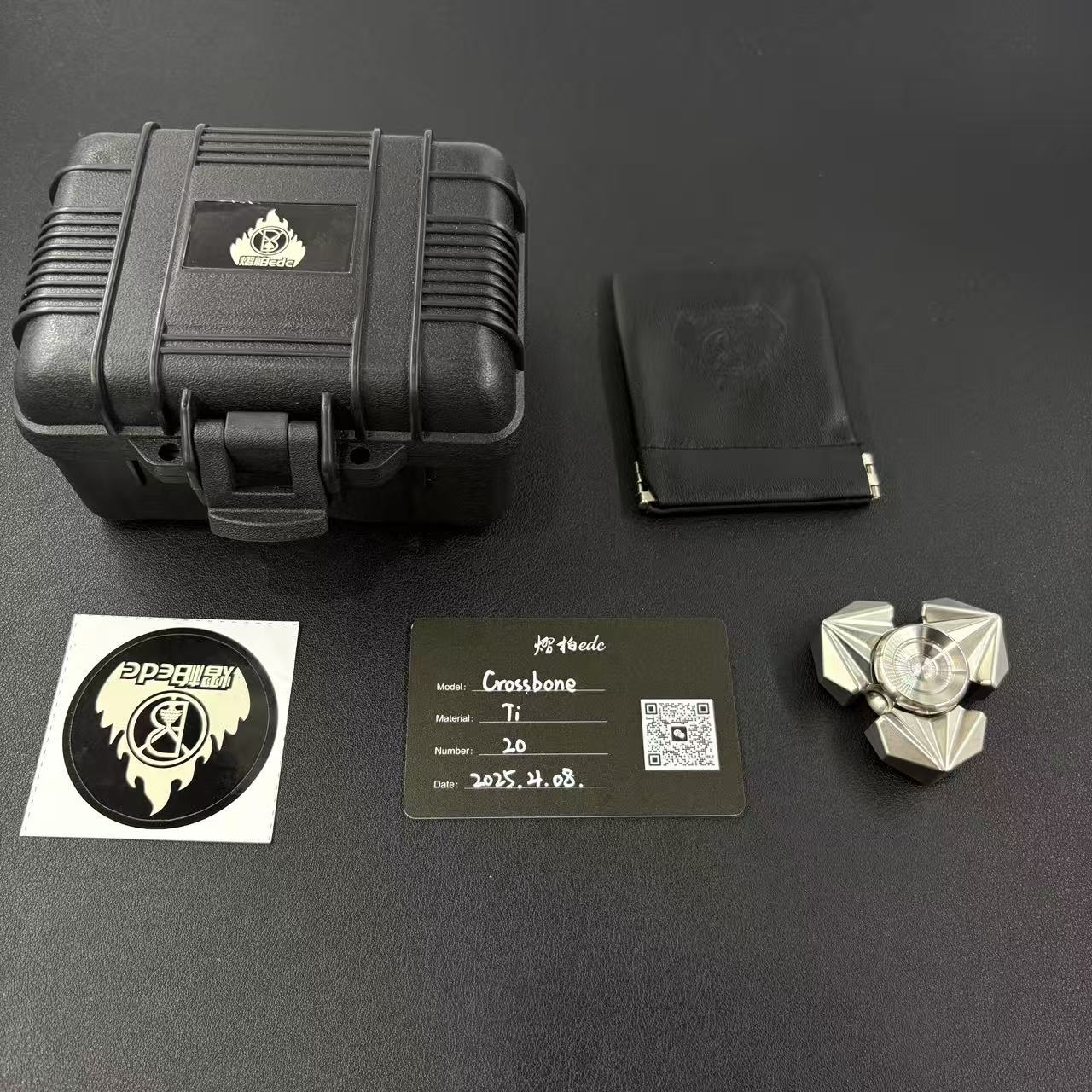 Tri Leaf Crossbone Titanium