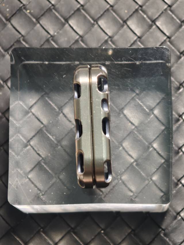 Top B Titanium