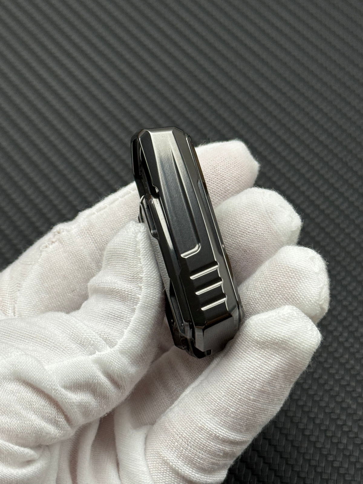 Thousand machines Zirconium Color-Anodized Polished