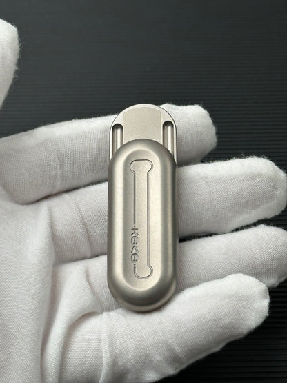 Floating Cloud Titanium