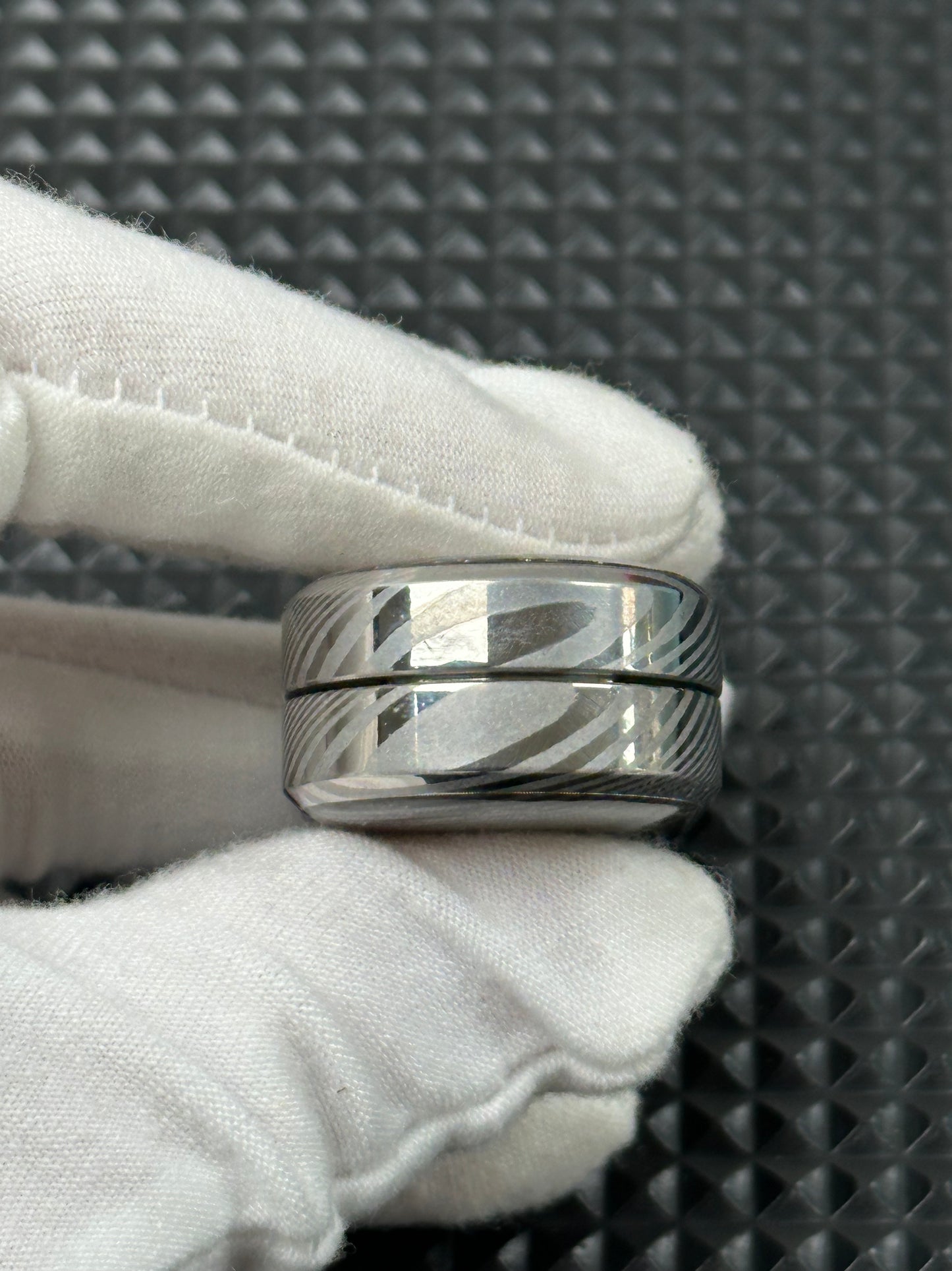 F2 Damasteel