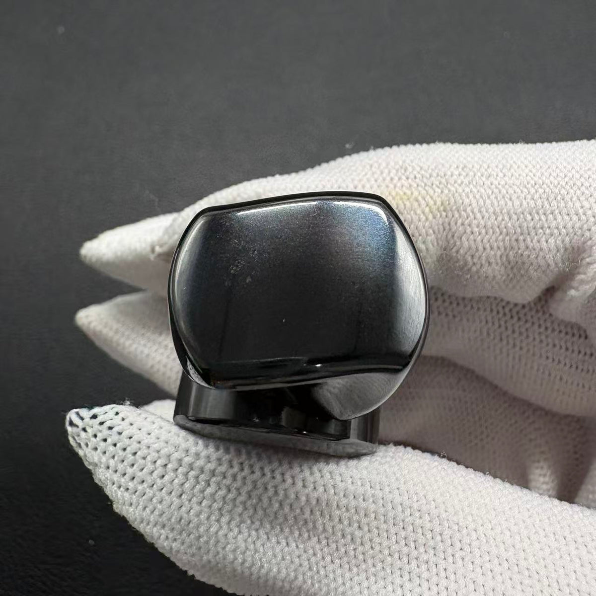 Zhen Zirconium Polished