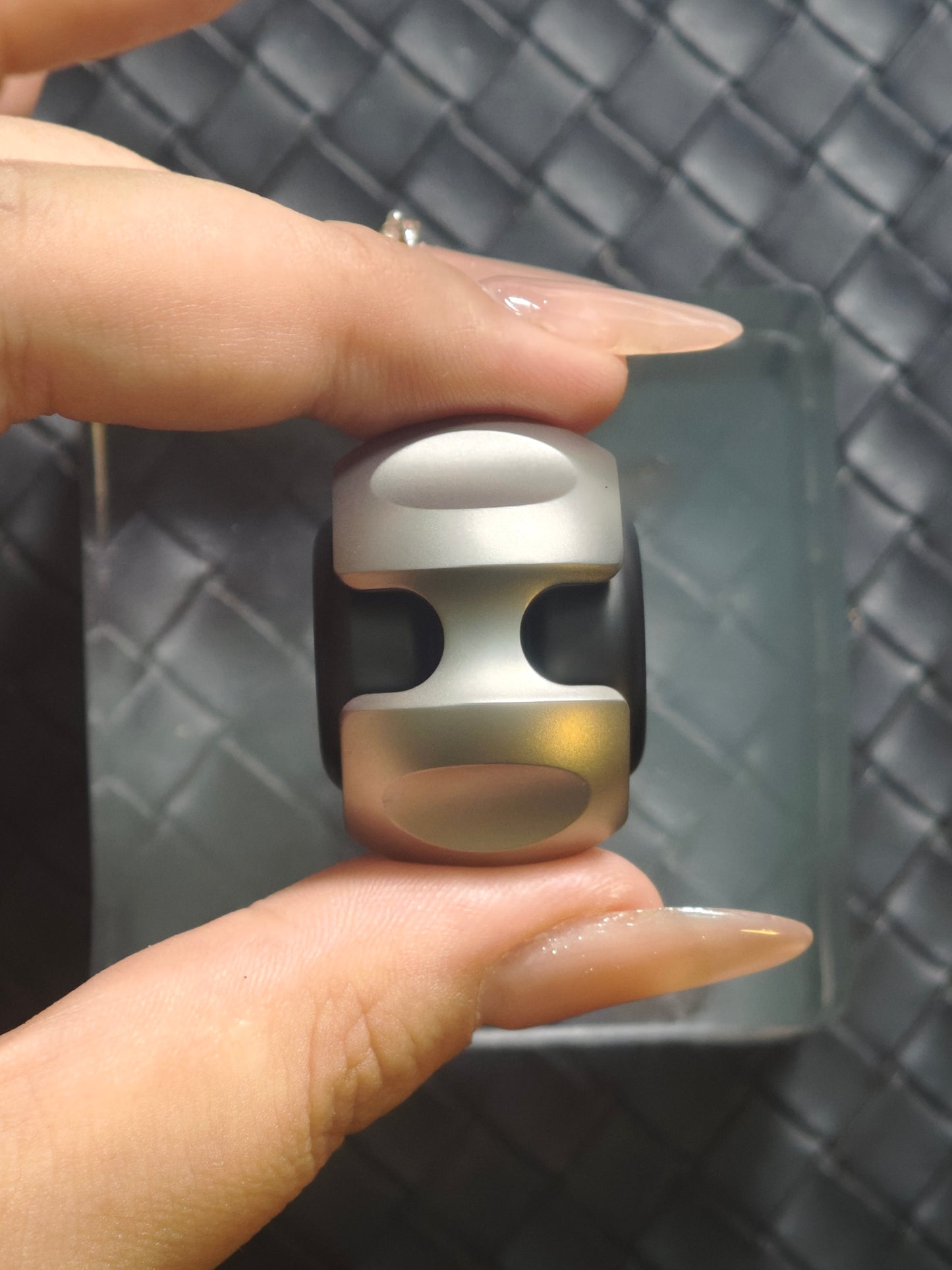 Noiz Stainless Steel