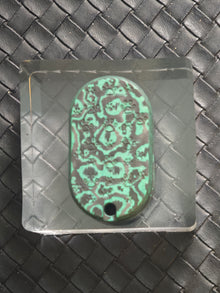Greedy Cat Carbon Damascus