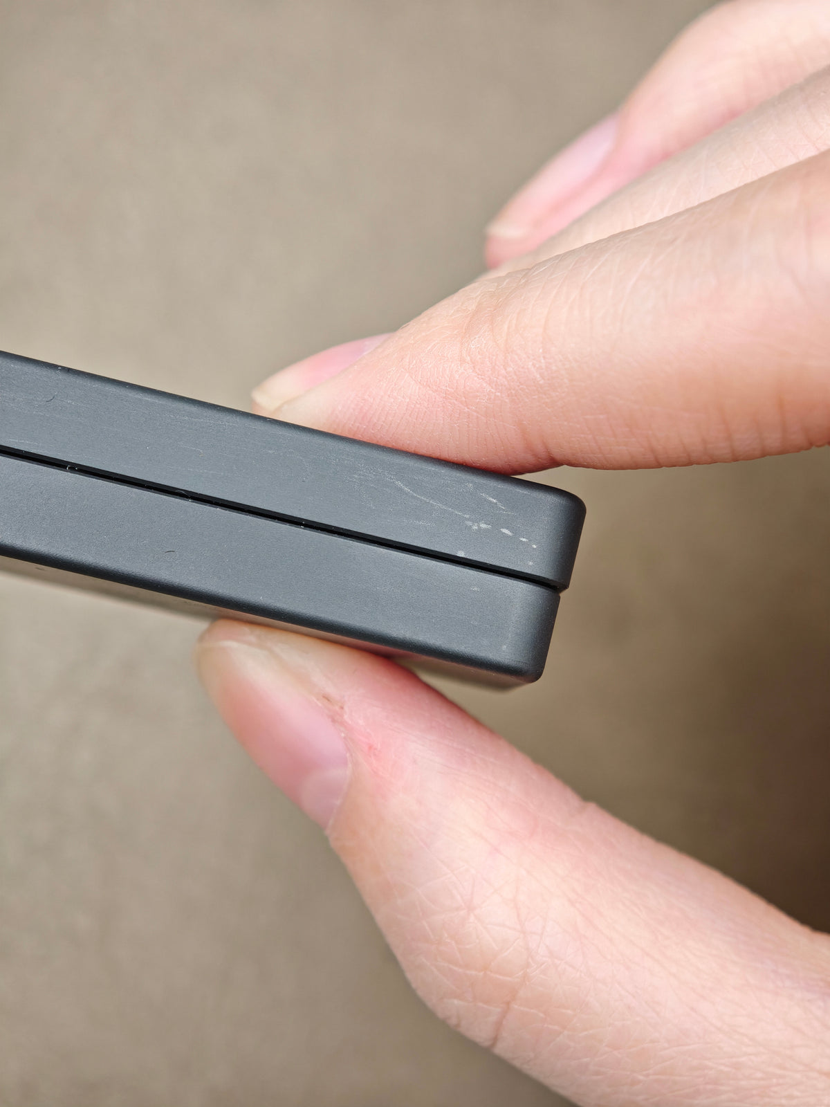 Mute Zirconium