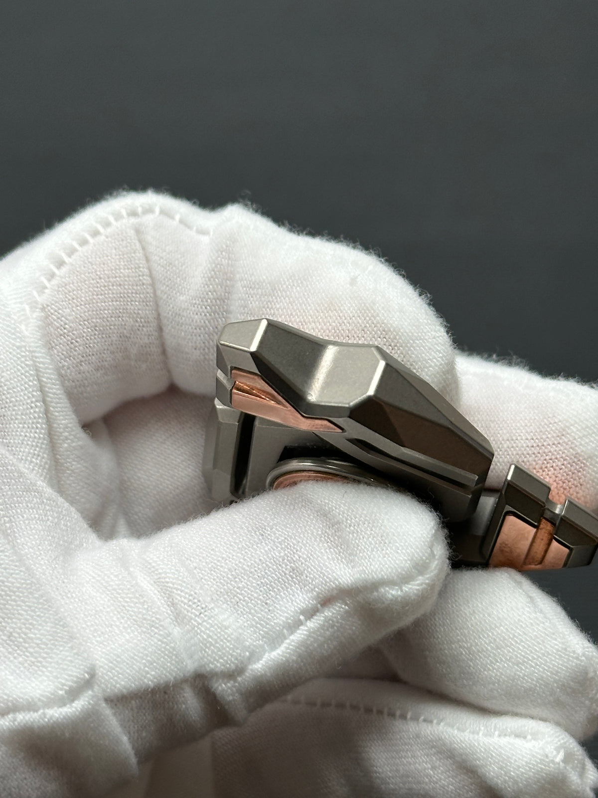 Ouroboros Titanium