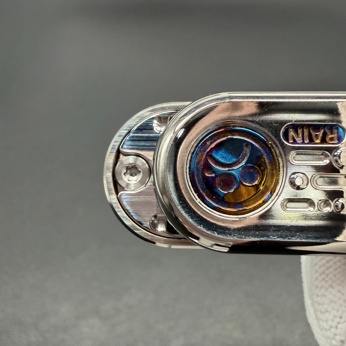 Top B Rain Titanium Polished