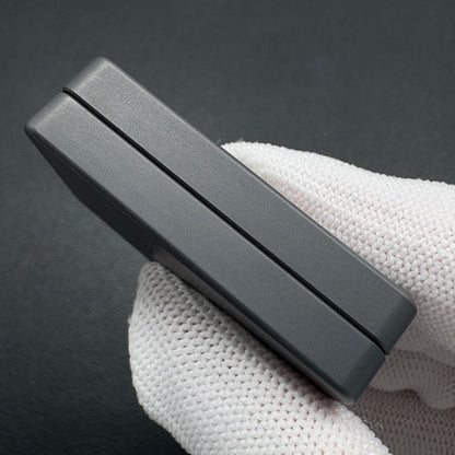 Mute Zirconium
