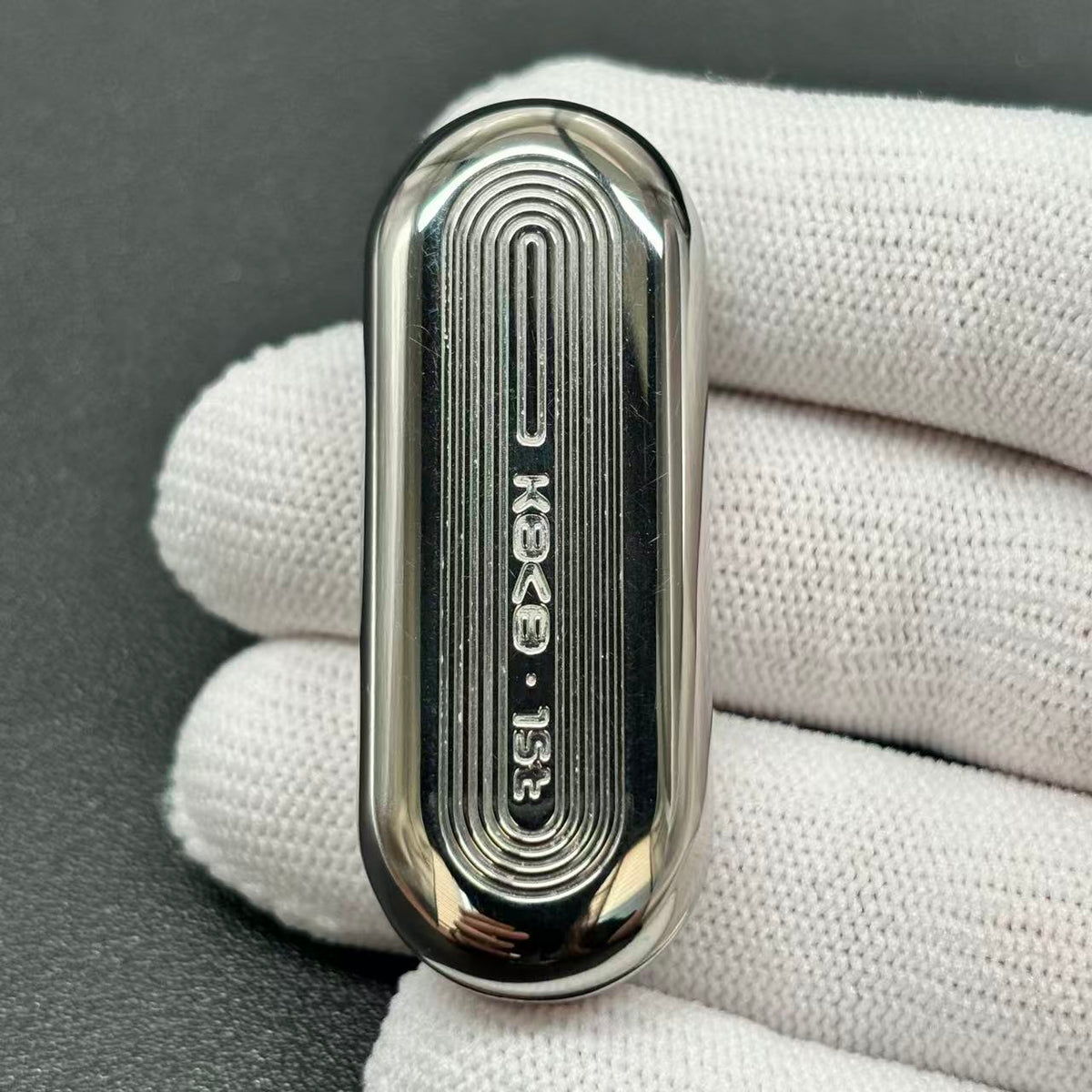 Floating Cloud Titanium Polished