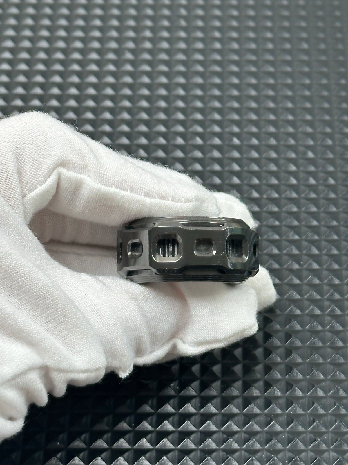 Shadow Raider Ratchet Zirconium