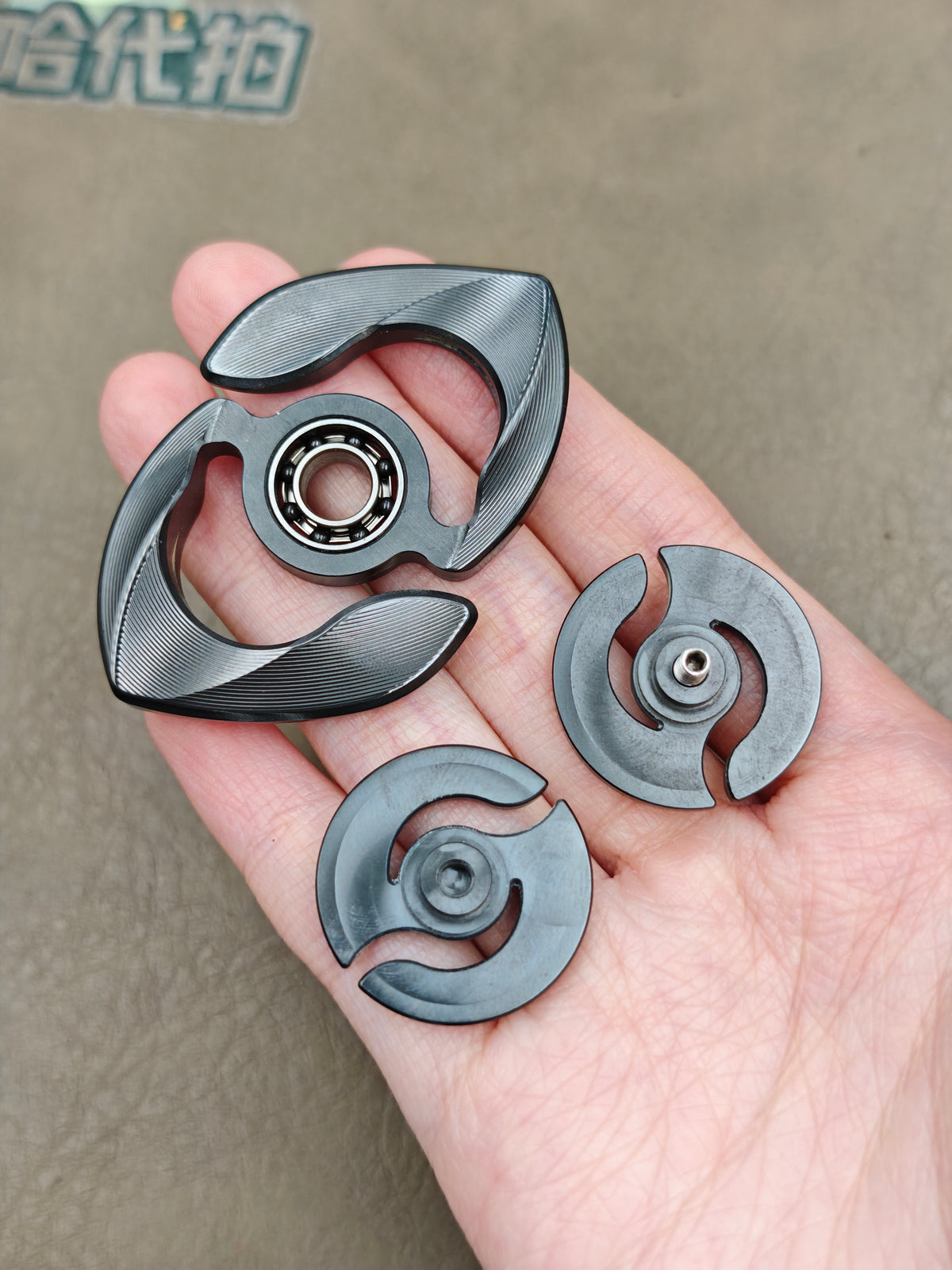 Baby Dolphin Zirconium