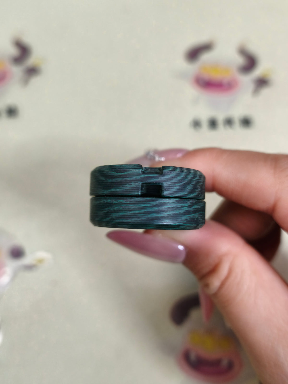 Greedy Cat Carbon Damascus