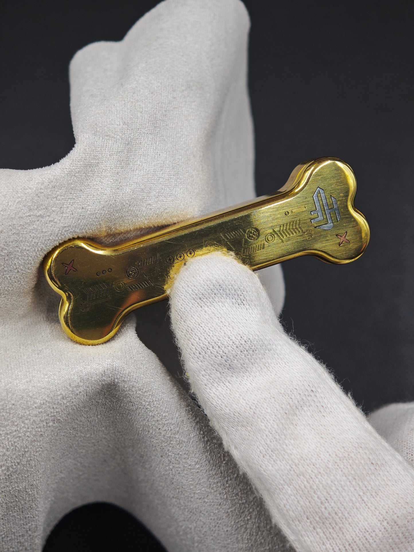 Thorn Light Steam Bone Brass Engraved