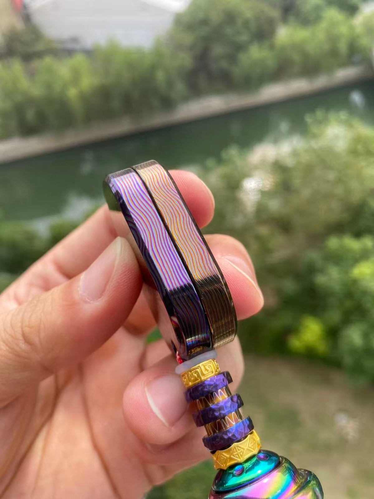 F2.9 Zircuti