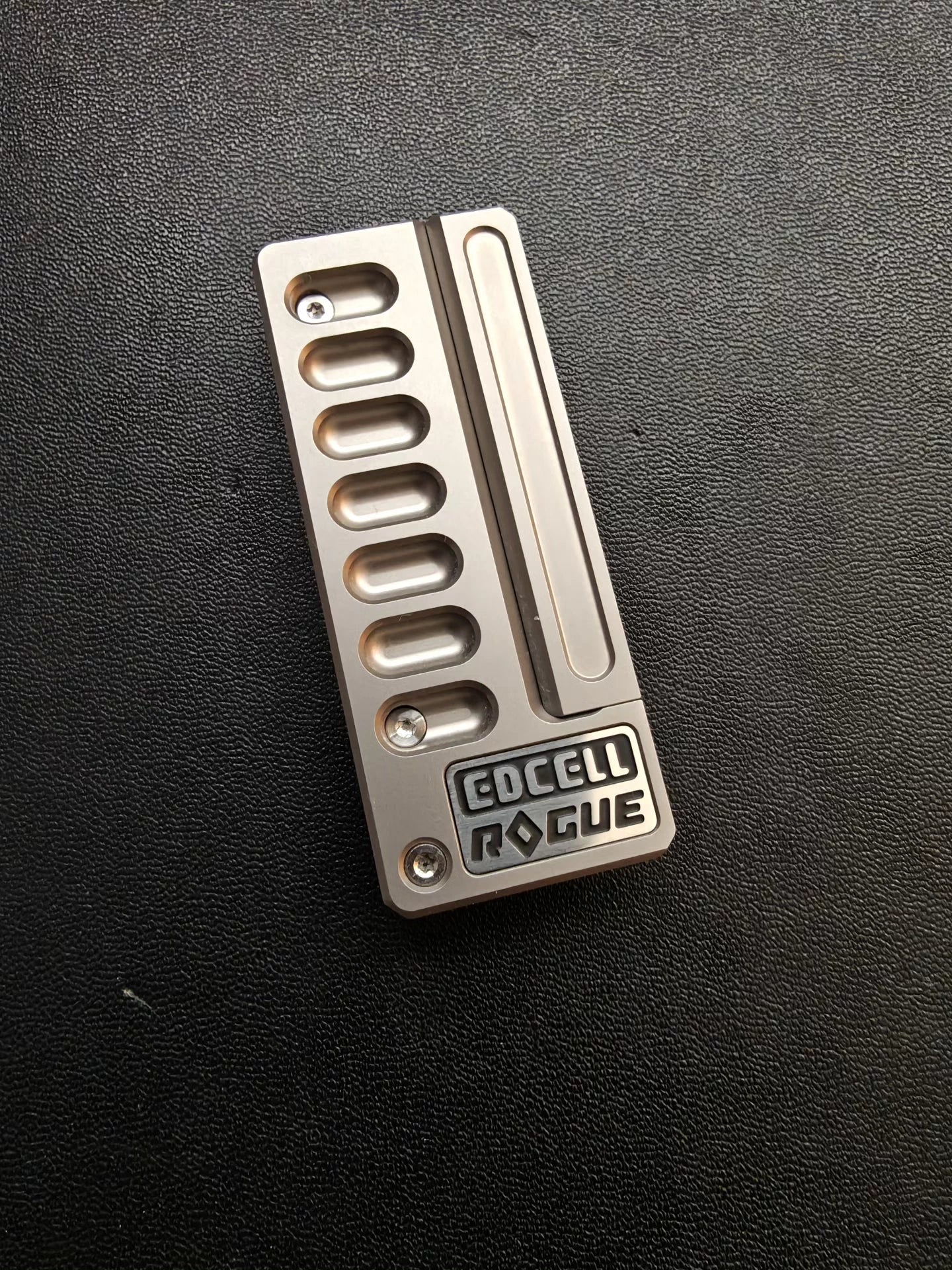 Quirky Ruler Titanium