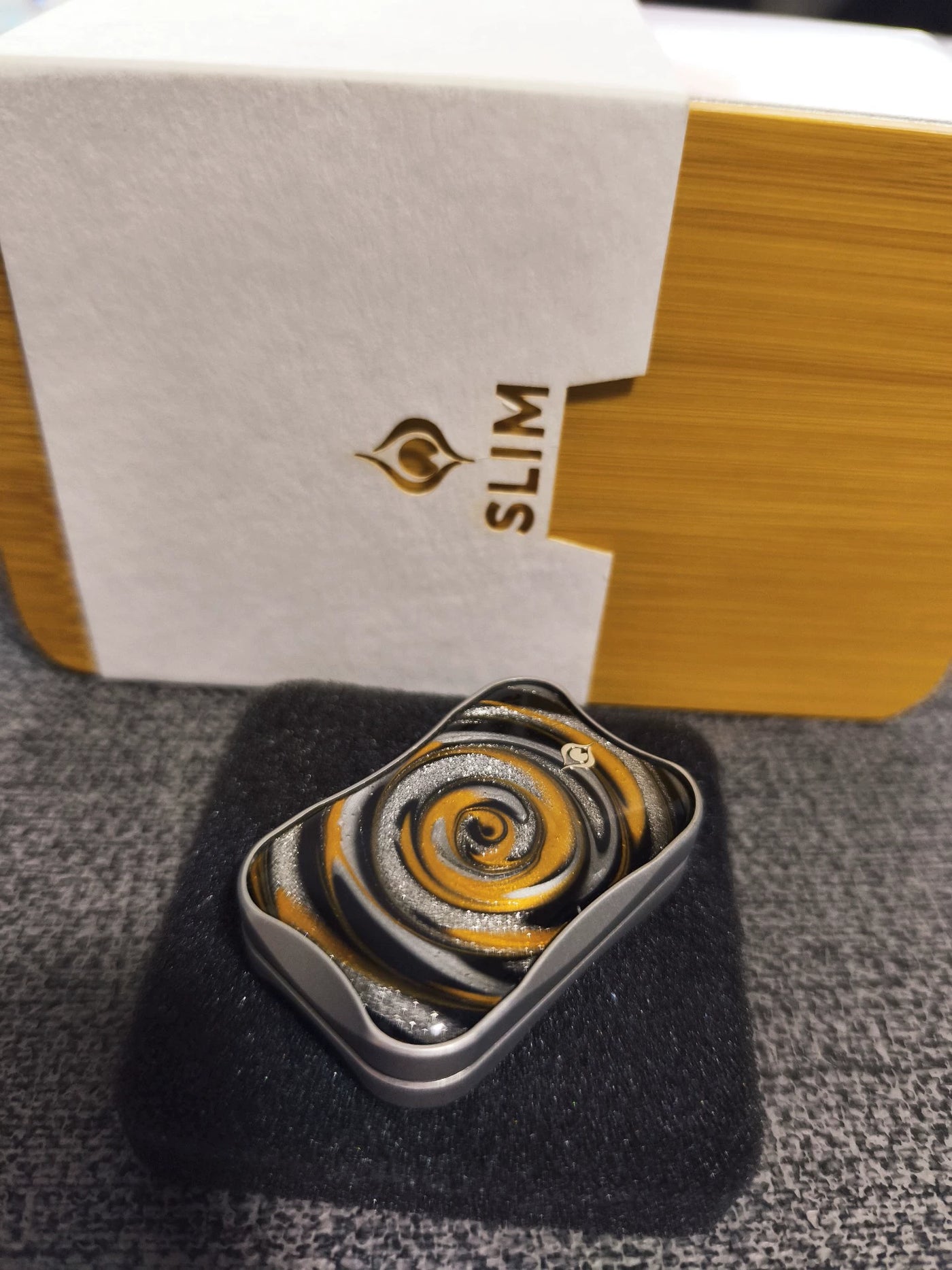 Aura Sand Titanium