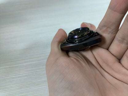 ROAR Spinner Zirconium