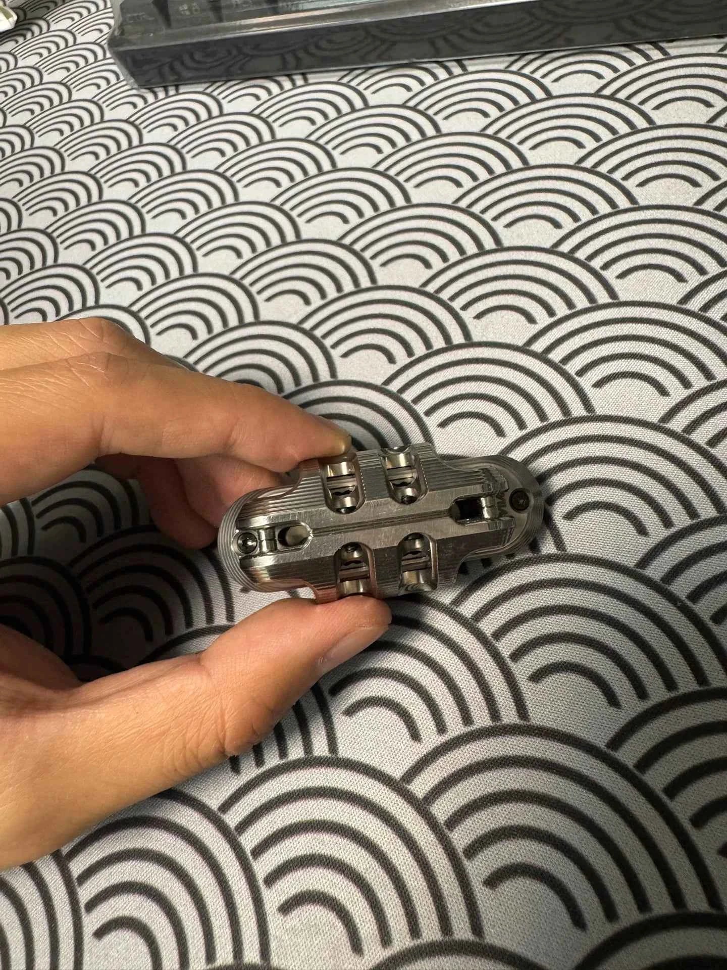 EXOSKELETON Titanium