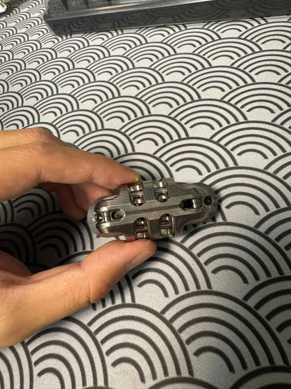 EXOSKELETON Titanium