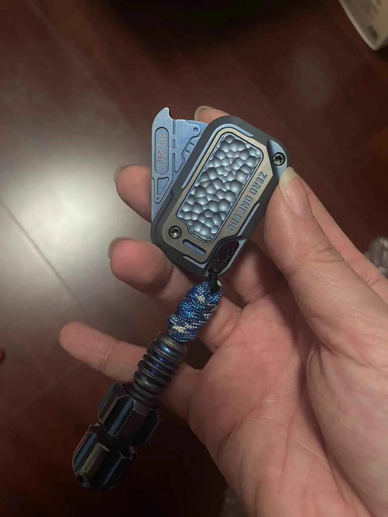 POP Throwing Card Ti+Bl